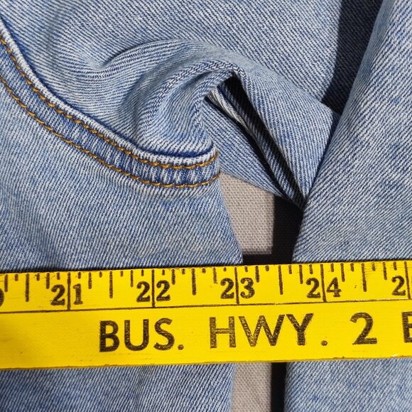 Joe Fresh Jean Jacket women's size 2X hard washed blue classic style - Picture 8 of 9